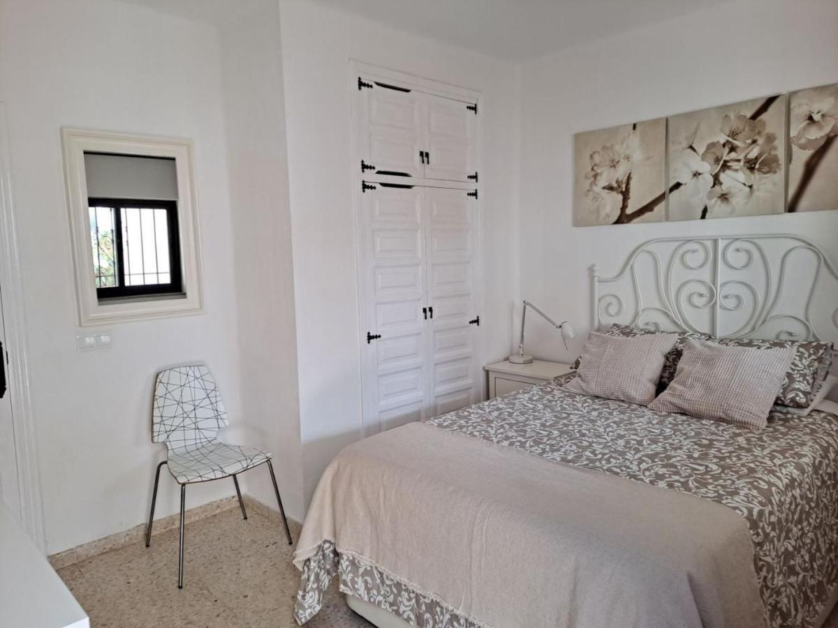 Capistrano Pueblo 106A Menyber Appartement Nerja Buitenkant foto